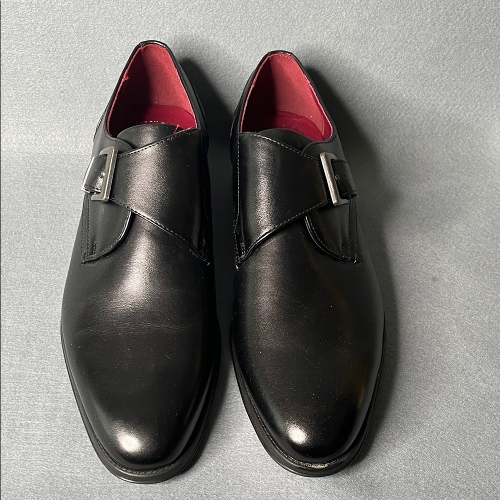 Stacy Adams Black Loafers with Bold Red Lining